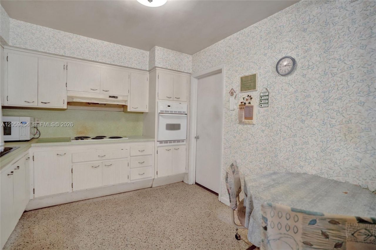 420 SW 71st Way, Pembroke Pines, FL 33023 Photo