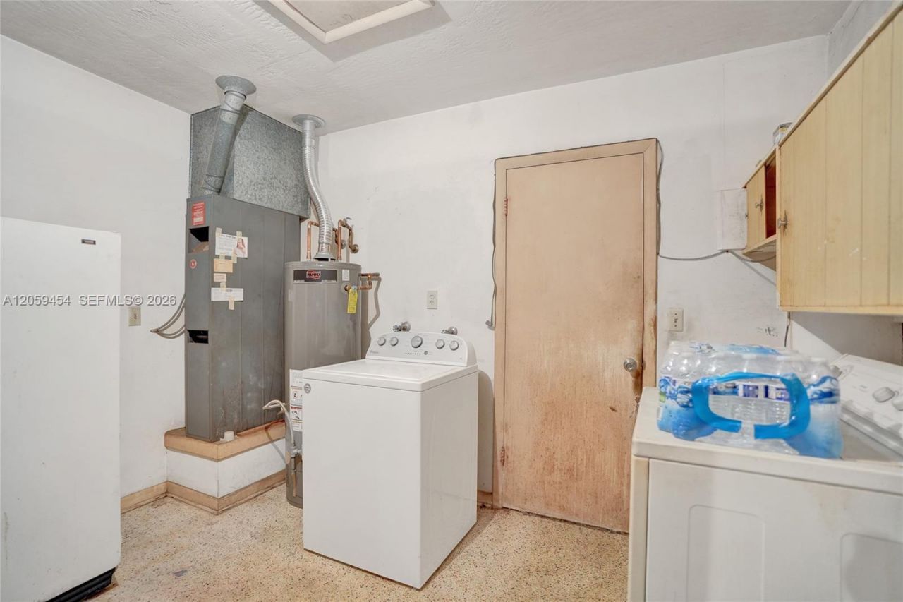 420 SW 71st Way, Pembroke Pines, FL 33023 Photo