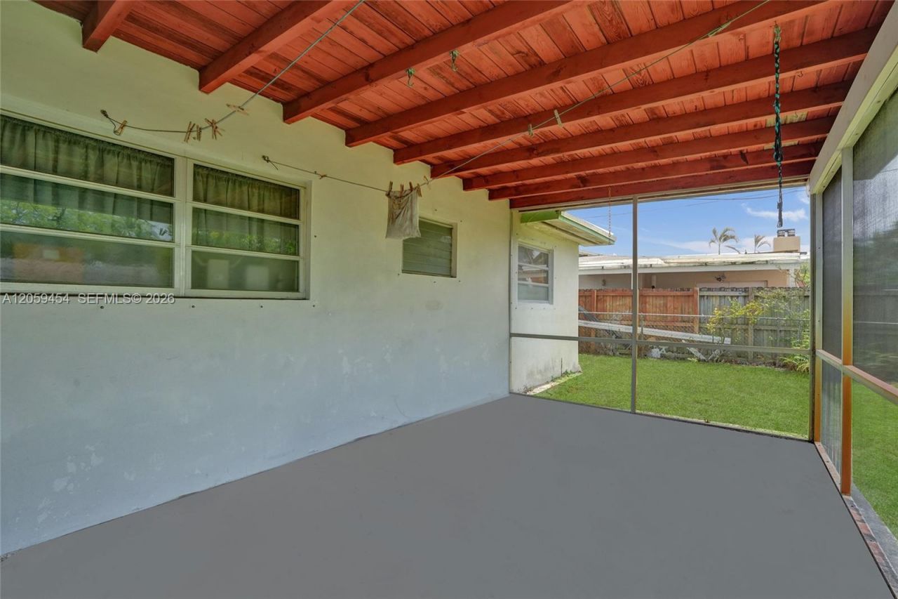 420 SW 71st Way, Pembroke Pines, FL 33023 Photo