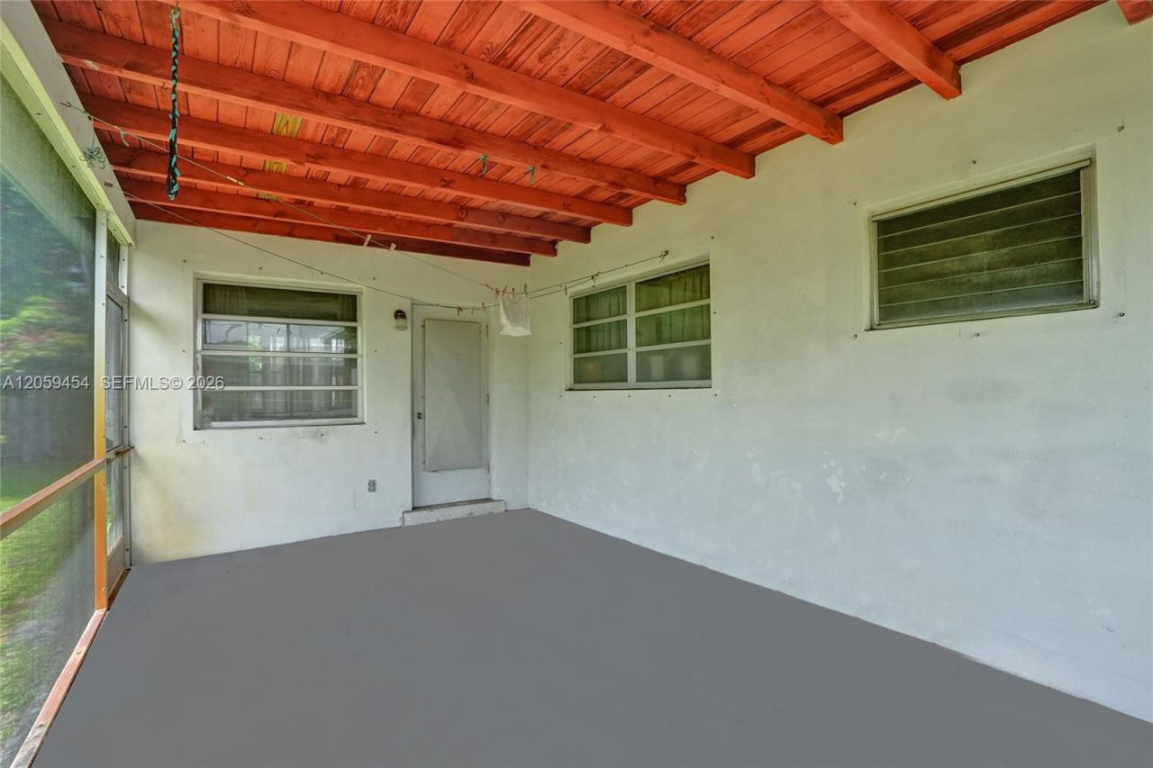 420 SW 71st Way, Pembroke Pines, FL 33023 Photo