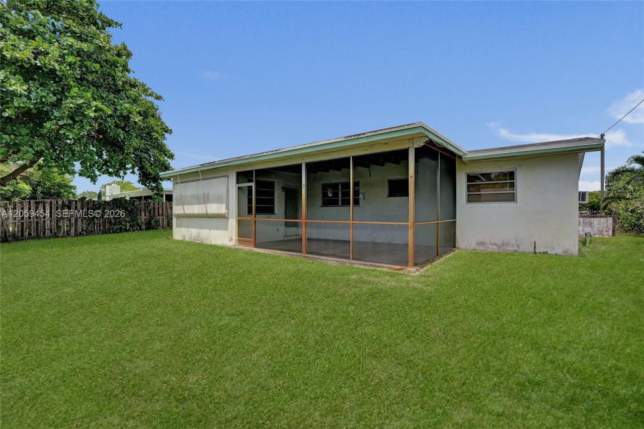 420 SW 71st Way, Pembroke Pines, FL 33023 Photo