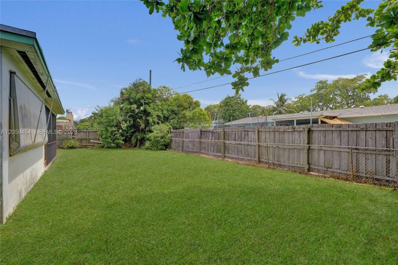 420 SW 71st Way, Pembroke Pines, FL 33023 Photo