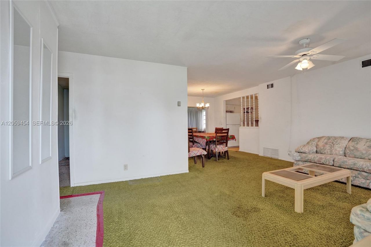 420 SW 71st Way, Pembroke Pines, FL 33023 Photo
