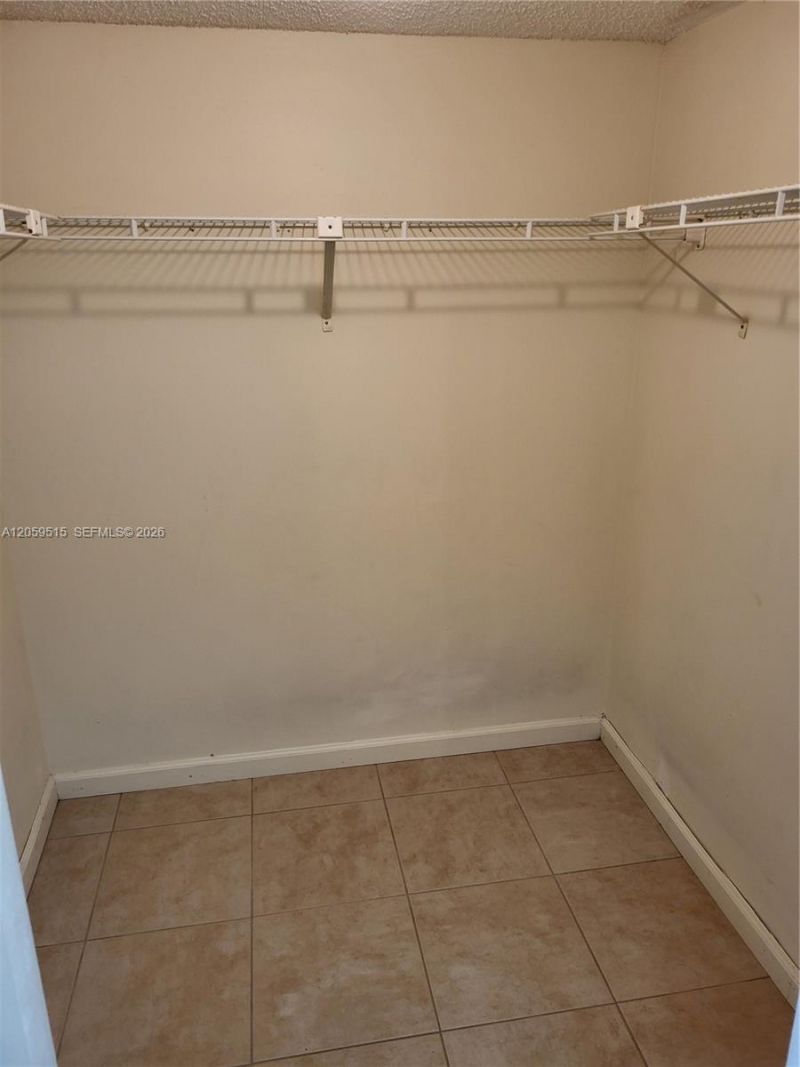 230 Lakeview Dr , Unit 207, Weston, FL 33326 Photo