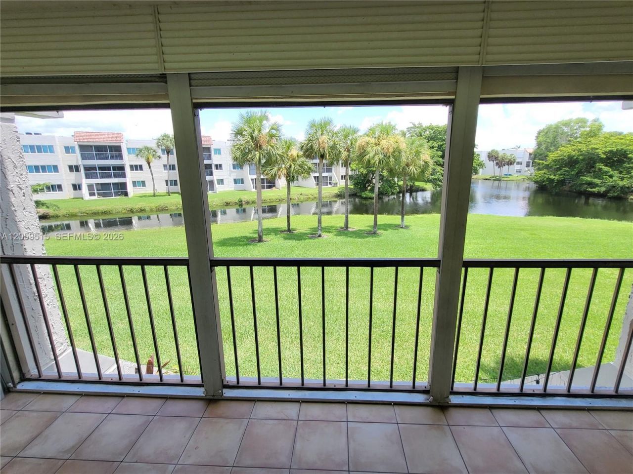 230 Lakeview Dr , Unit 207, Weston, FL 33326 Photo