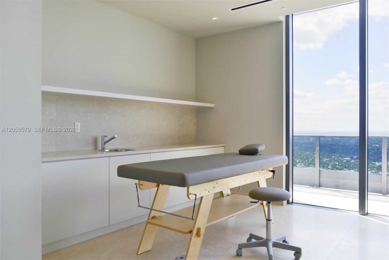 1000 Brickell Plaza , Unit 2608, Miami, FL 33131 Photo