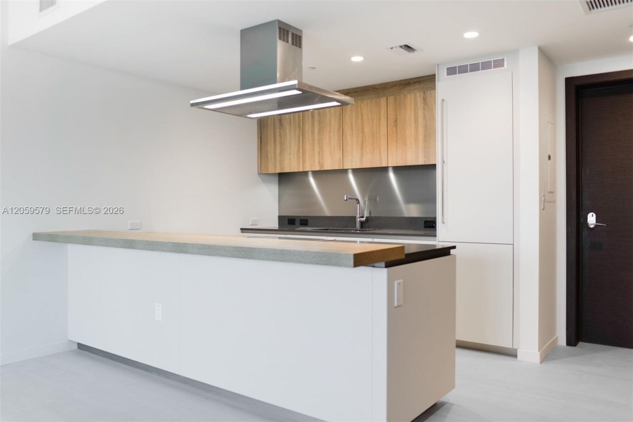 1000 Brickell Plaza , Unit 2608, Miami, FL 33131 Photo