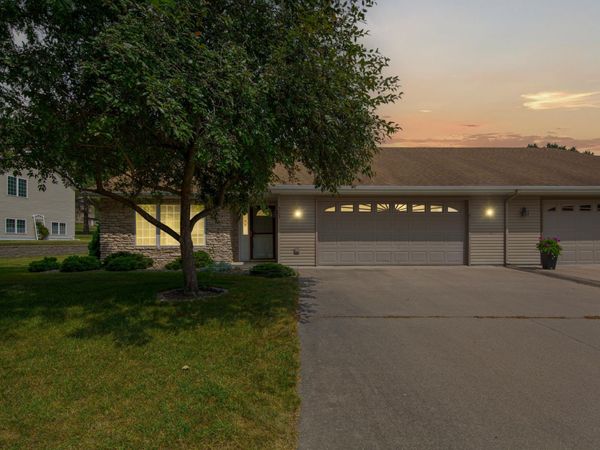 305 Tischler Avenue SE, Faribault, MN 55021