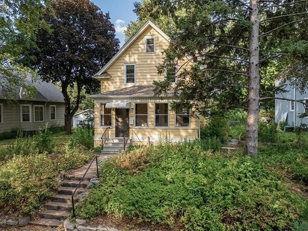 1006 Cromwell Avenue , Saint Paul, MN 55114