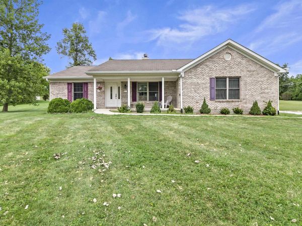 616 W Berry Avenue, Upland, IN 46989