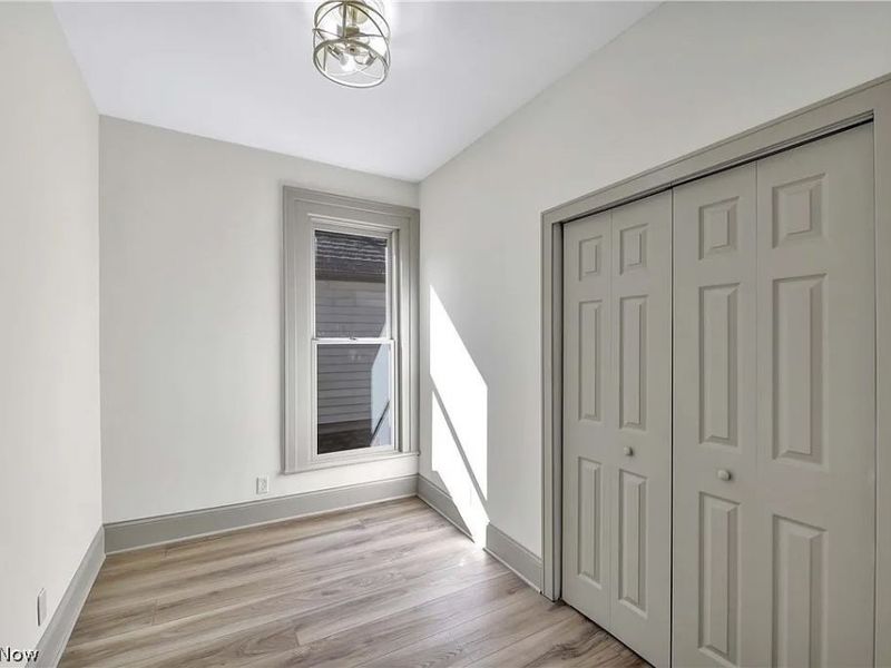 3401 Clinton Avenue, Cleveland, OH 44113 Photo 11