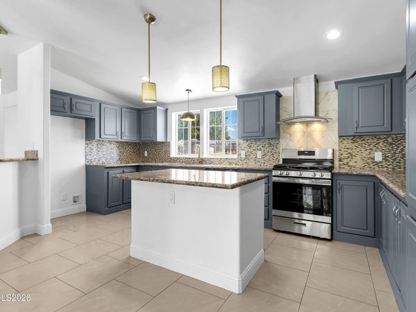592 Morgan Circle, Sun Valley, NV 89433