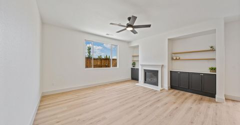 580 S Sand Crane Circle, Sparks, NV 89436 Photo