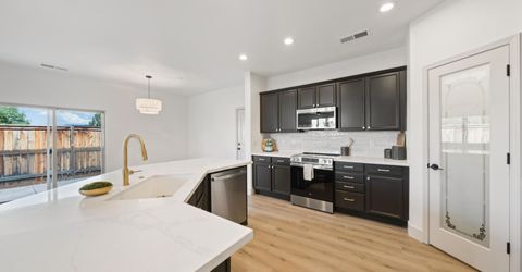 580 S Sand Crane Circle, Sparks, NV 89436 Photo