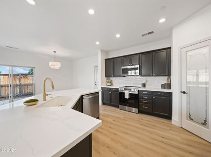 580 S Sand Crane Circle, Sparks, NV 89436 Photo