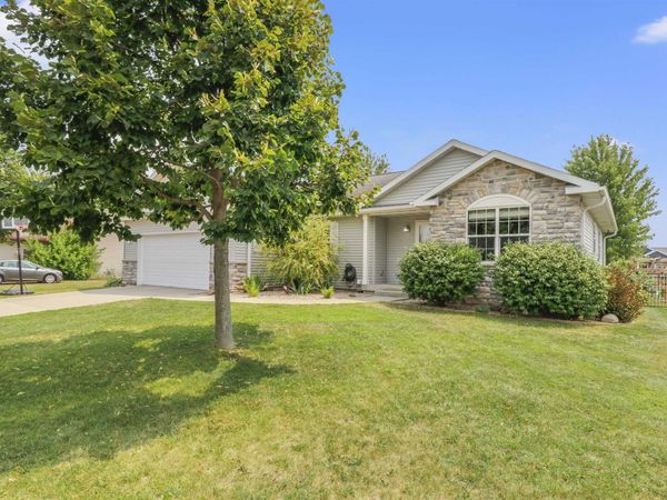 1904 Nighthawk Lane, Sauk City, WI 53583