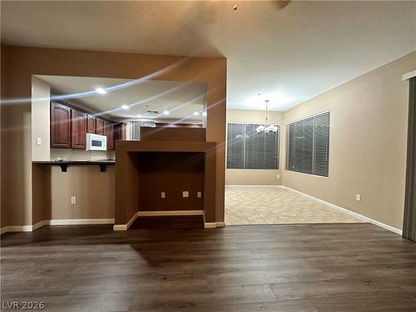 19 E Agate Avenue , Unit 305, Las Vegas, NV 89123
