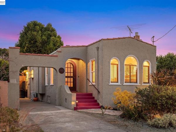 2906 Washington St , Alameda, CA 94501