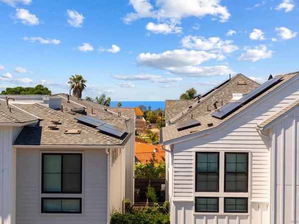 1602 San Remo Place, Unit 201, Encinitas, CA 92024