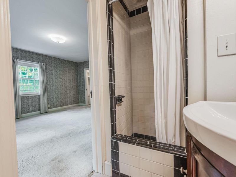 1215 N High Street , Lancaster, OH 43130 Photo 48