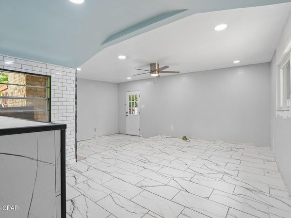 529 N 5th Street, Chipley, FL 32428