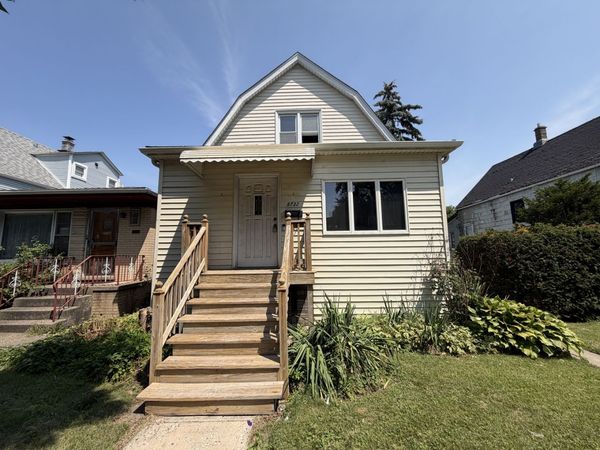 3732 W Addison Street , Chicago, IL 60618