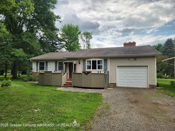 2011 Flanders Road, Charlotte, MI 48813