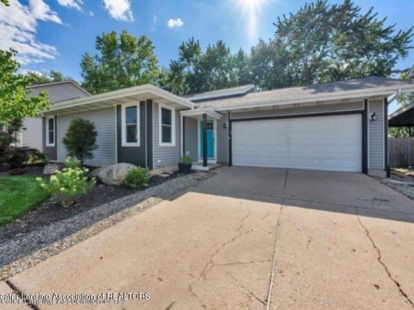430 Dutch Hill Drive, Lansing, MI 48917