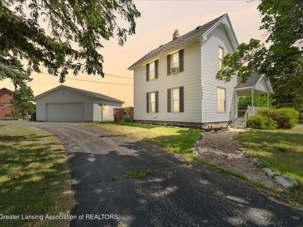 13696 N River Highway, Grand Ledge, MI 48837