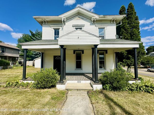 100 N Oakland Street, St. Johns, MI 48879