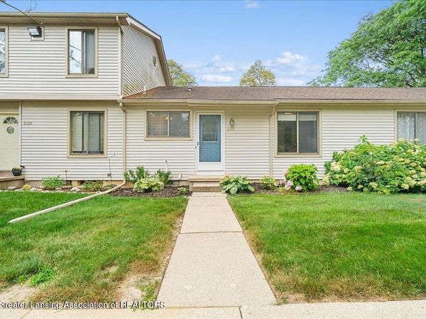 2118 Blue Lac Drive, Haslett, MI 48840