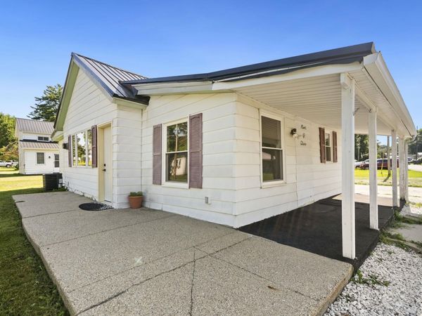 902 N 7th Street, Goshen, IN 46528