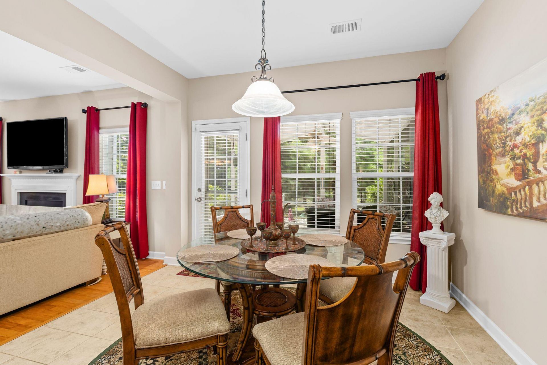 252 Longford Drive Photo 12