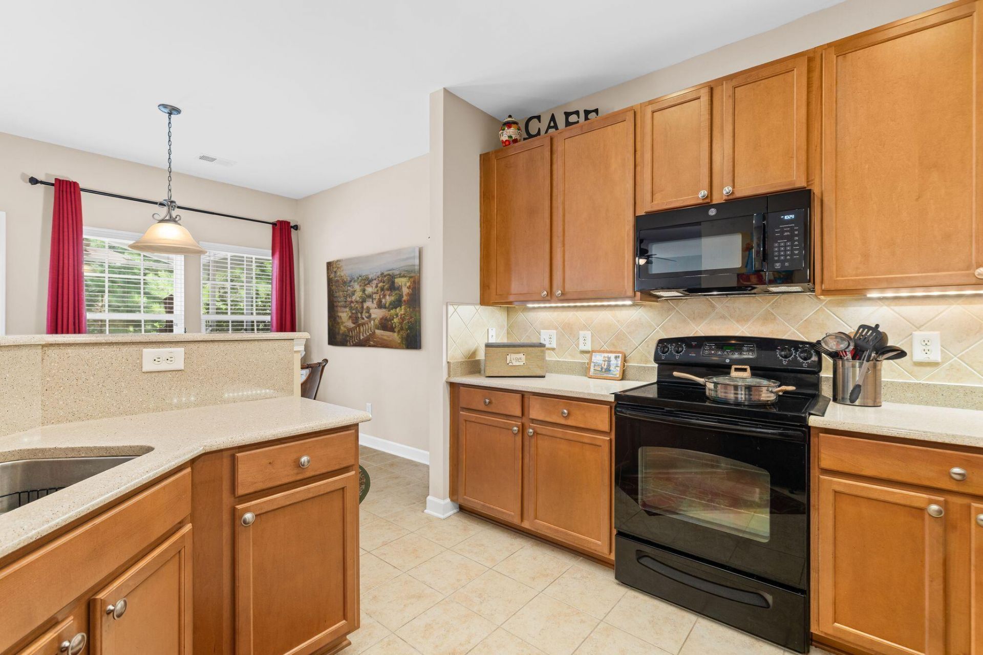 252 Longford Drive Photo 16