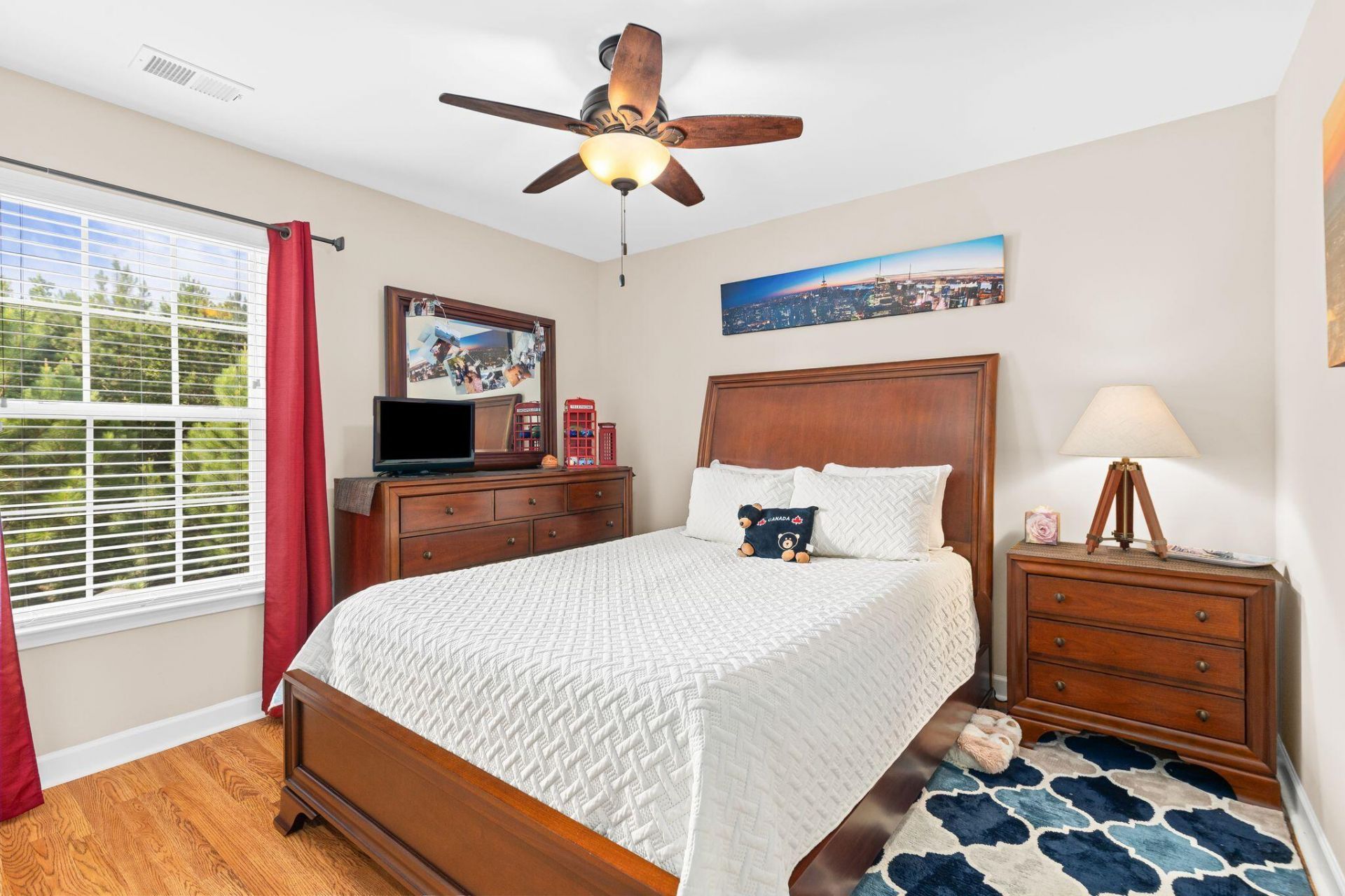 252 Longford Drive Photo 24
