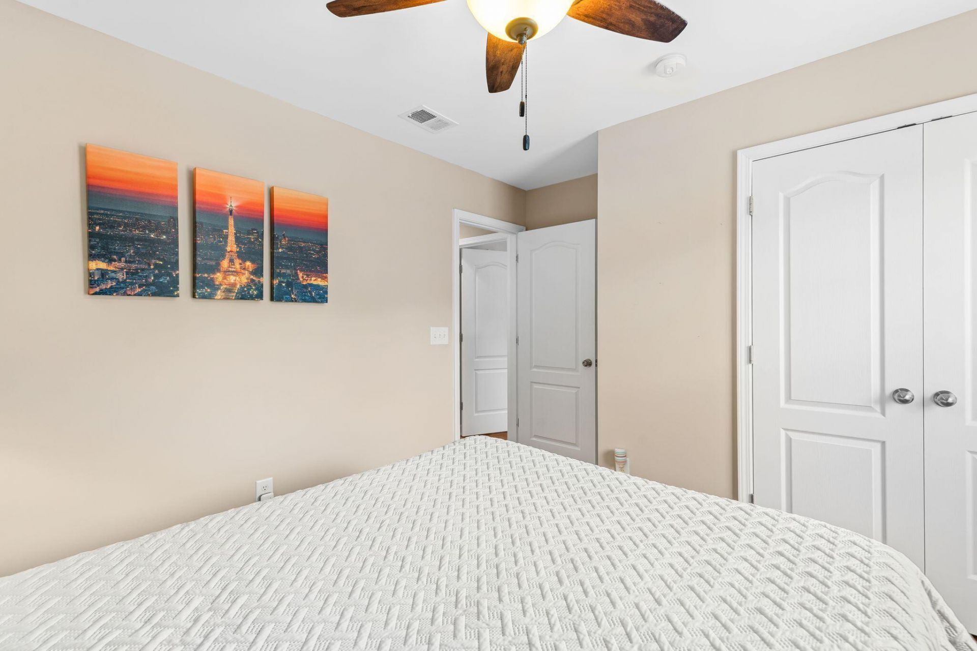 252 Longford Drive Photo 25