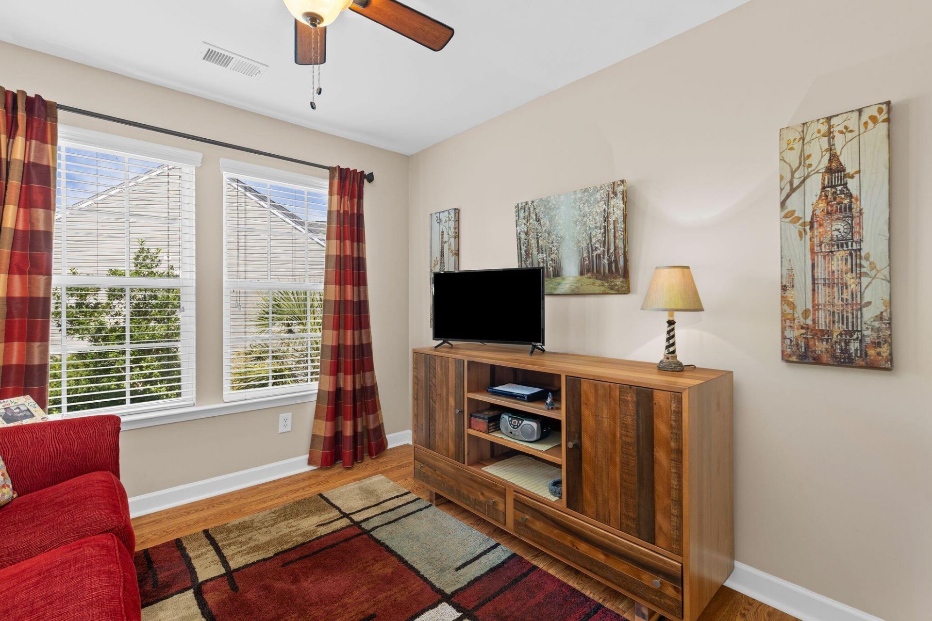 252 Longford Drive Photo 31
