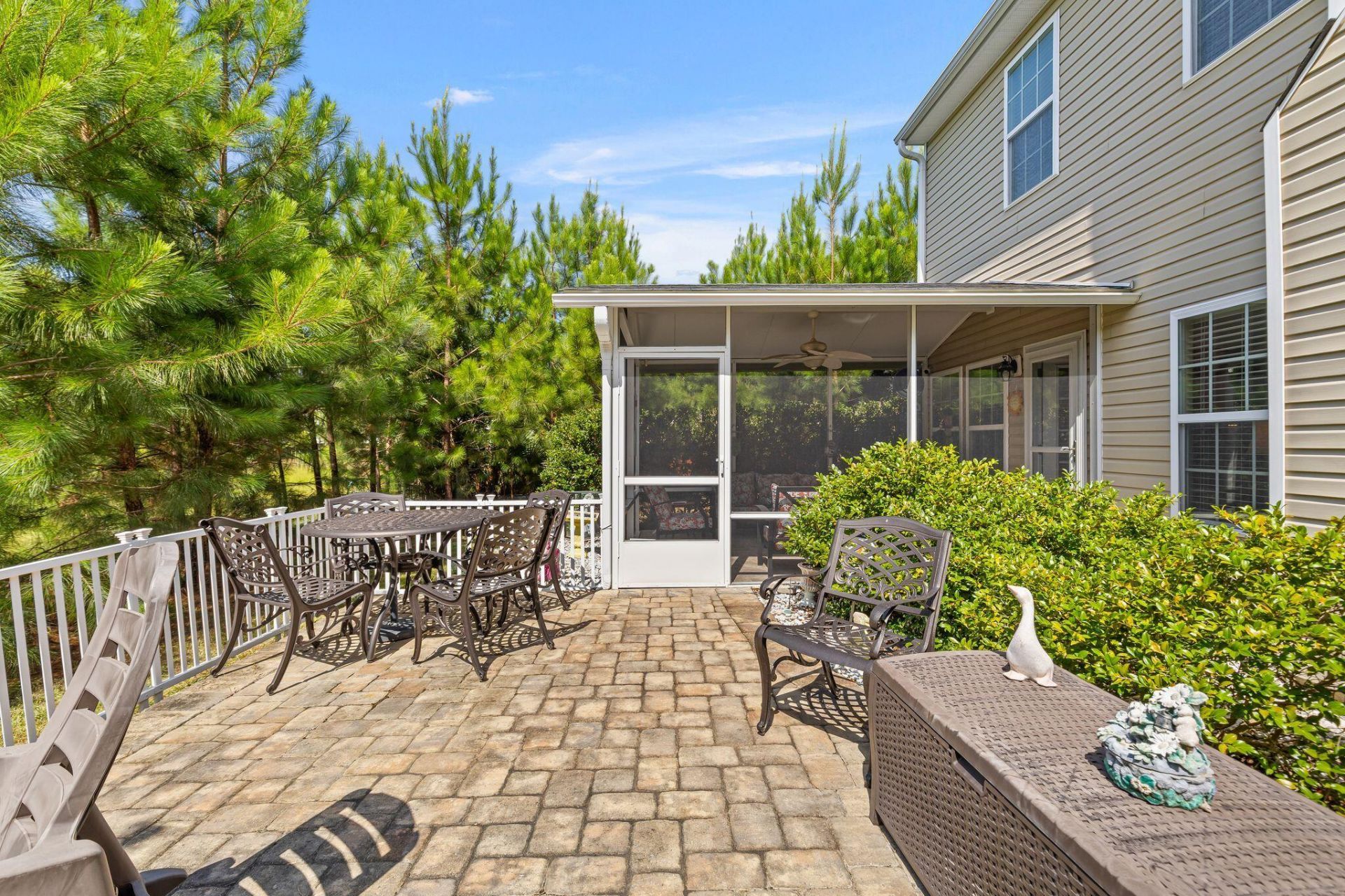 252 Longford Drive Photo 37