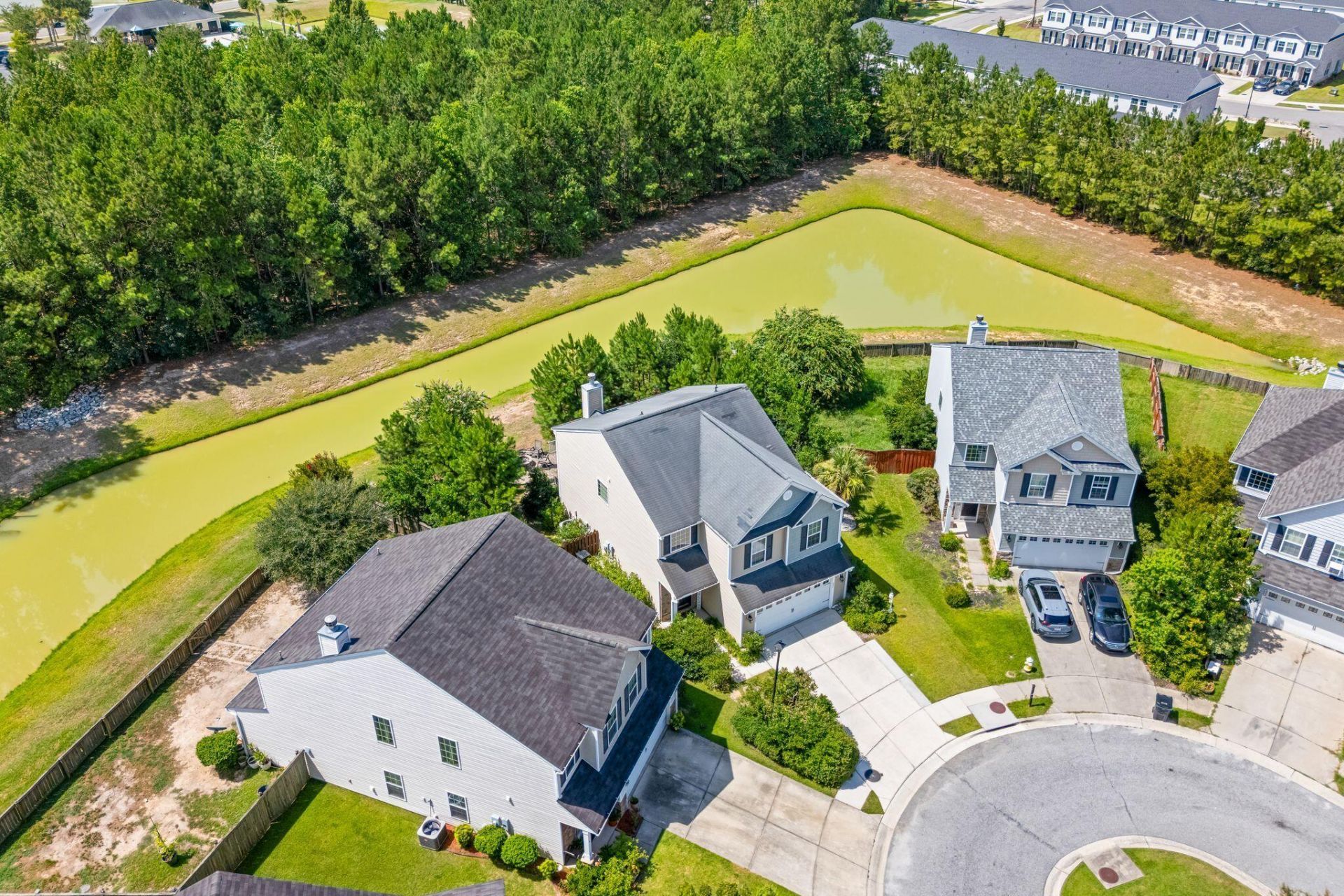 252 Longford Drive Photo 43
