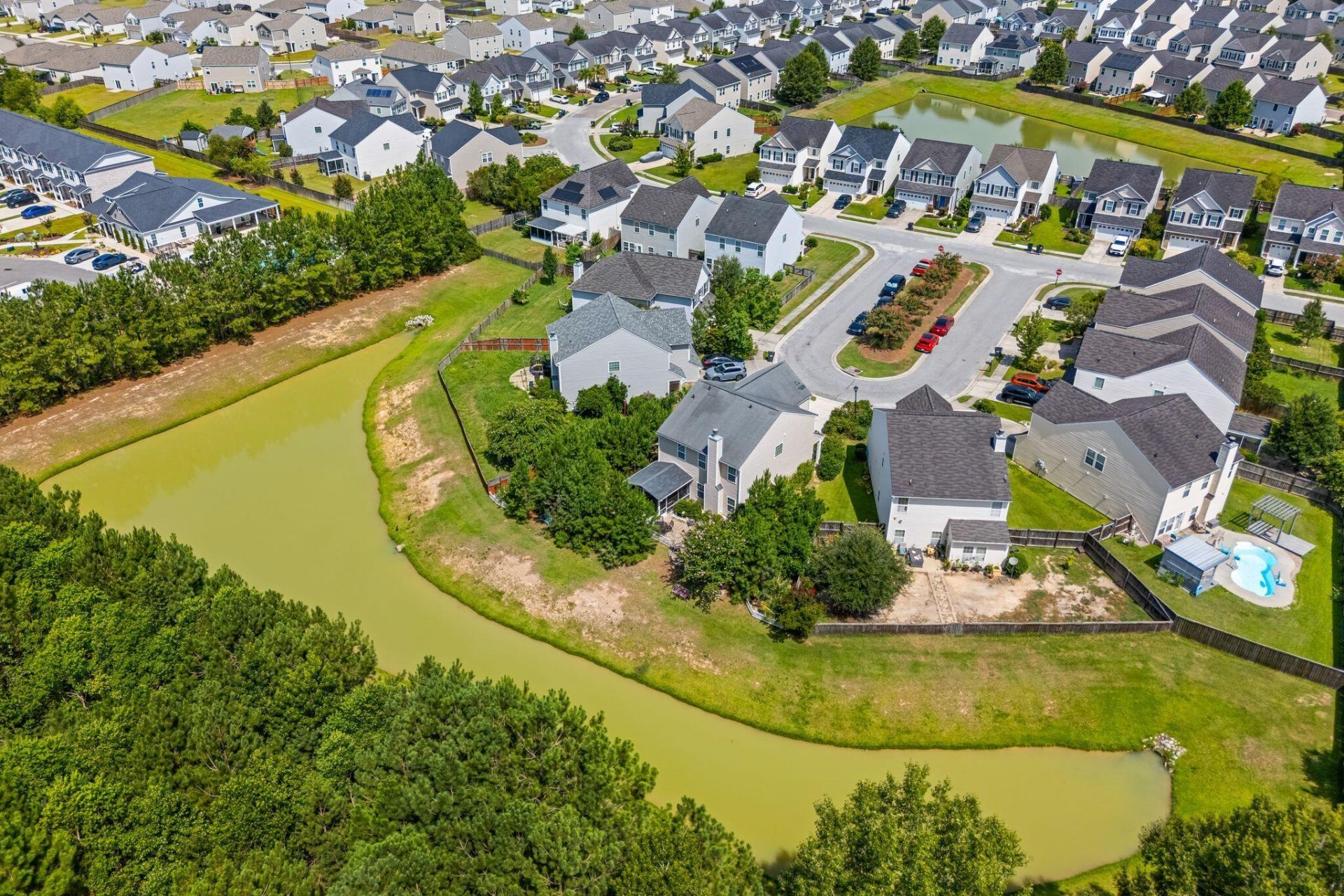 252 Longford Drive Photo 44