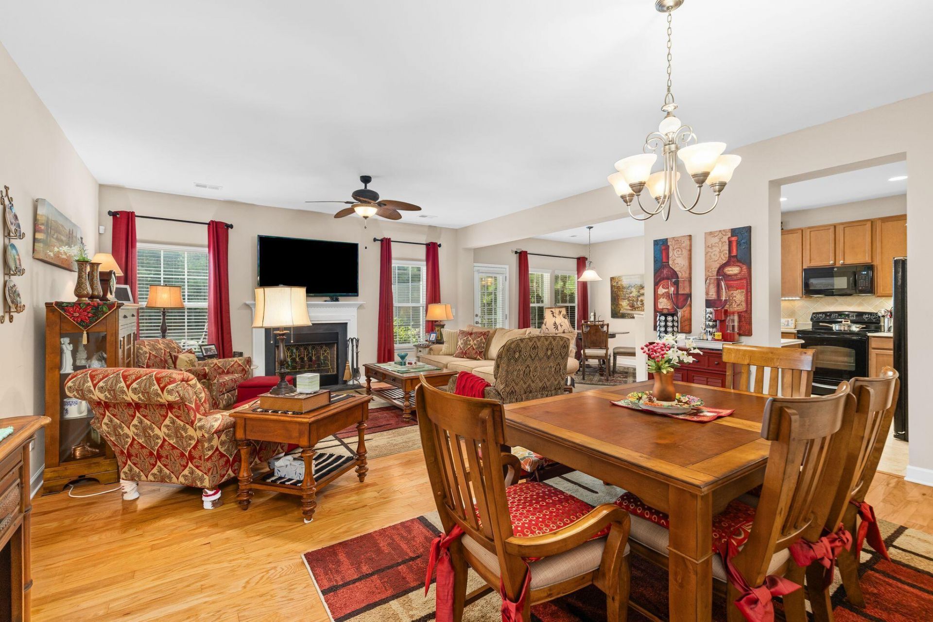 252 Longford Drive Photo 5