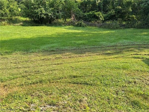 7994 Pinoak Drive SW, Carrollton, OH 44615