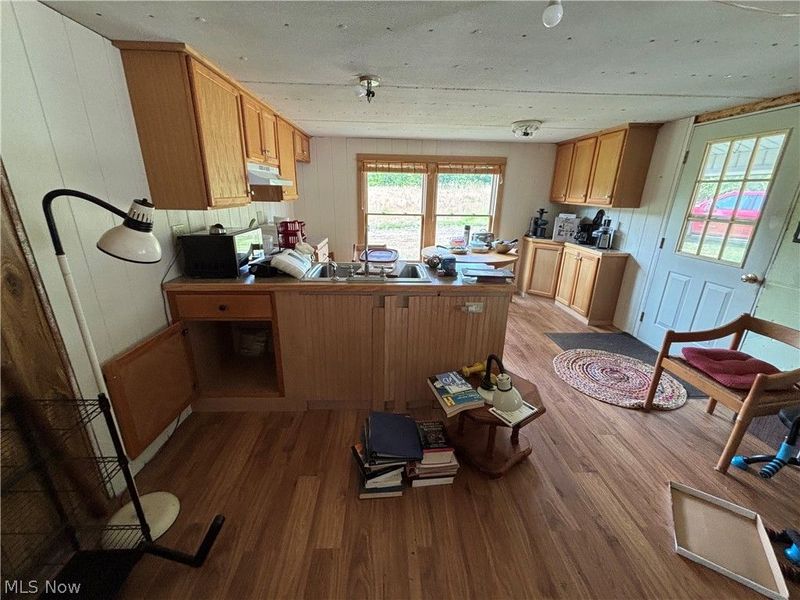 8064 Pinoak Drive SW, Carrollton, OH 44615 Photo 6