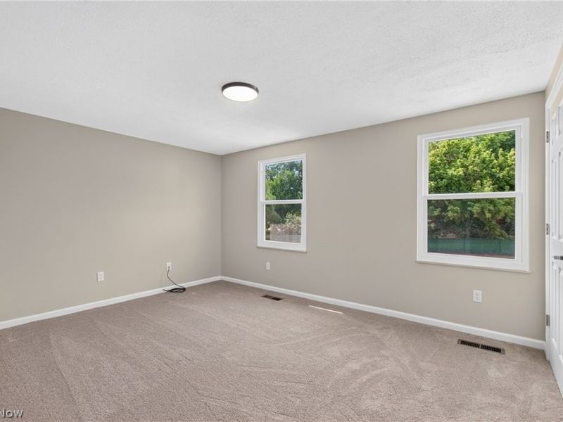 5009 Piccadilly Street SW, Canton, OH 44706 Photo 12