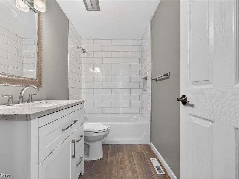 5009 Piccadilly Street SW, Canton, OH 44706 Photo 15