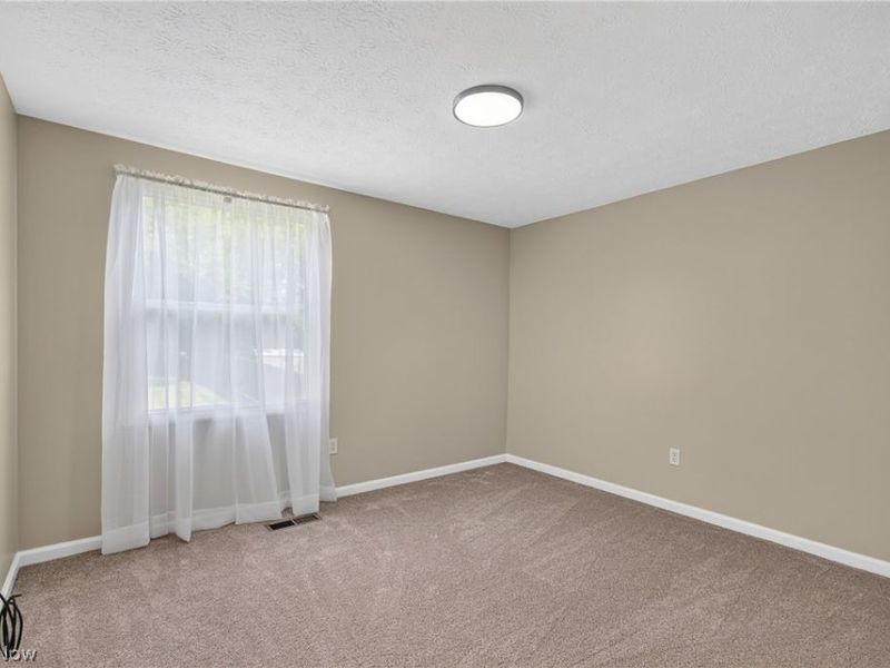 5009 Piccadilly Street SW, Canton, OH 44706 Photo 16