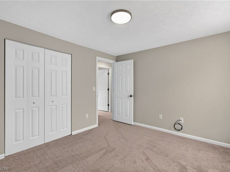5009 Piccadilly Street SW, Canton, OH 44706 Photo 17