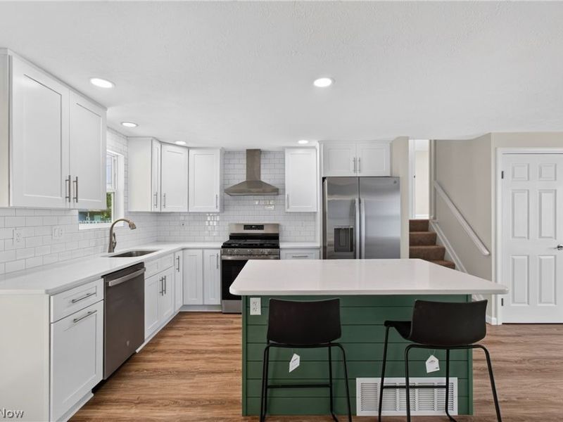 5009 Piccadilly Street SW, Canton, OH 44706 Photo 5