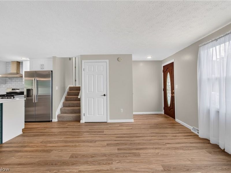 5009 Piccadilly Street SW, Canton, OH 44706 Photo 8
