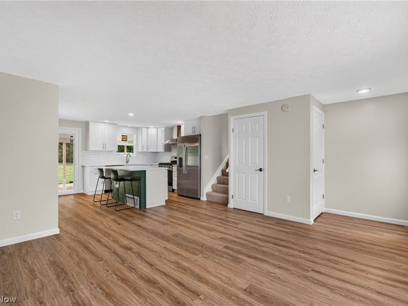 5009 Piccadilly Street SW, Canton, OH 44706 Photo 9